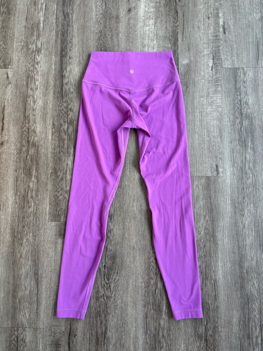 Women’s Fuchsia Lululemon Leggings 6